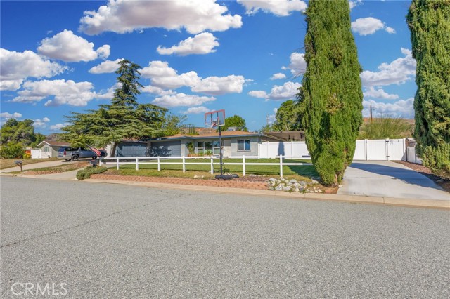 Detail Gallery Image 6 of 44 For 651 W King, Banning,  CA 92220 - 3 Beds | 2 Baths