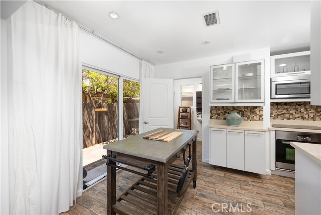 Detail Gallery Image 18 of 32 For 810 W Route 66, Glendora,  CA 91740 - 3 Beds | 2 Baths