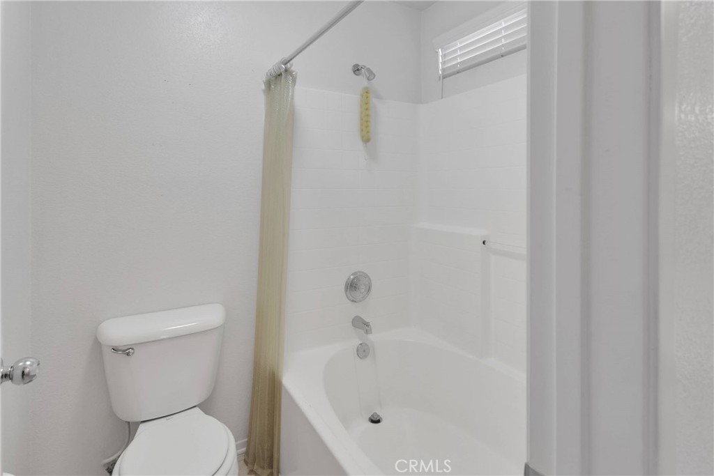 https://media.crmls.org/medias/47497cce-2657-49a9-bb2c-17ab4fb65af4.jpg?preset=X-Large