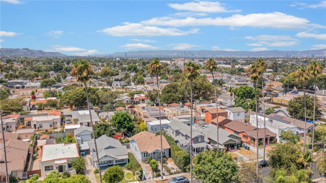 3819 3rd Avenue, Los Angeles, California 90008, 3 Bedrooms Bedrooms, ,1 BathroomBathrooms,Single Family Residence,For Sale,3rd,SR24177242