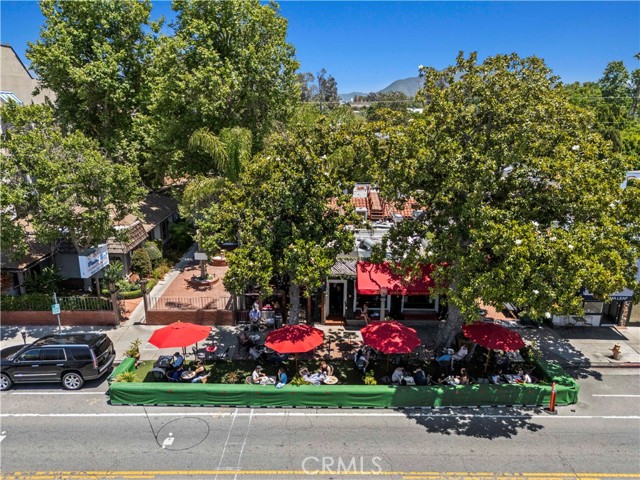 4180 Tujunga Avenue, Studio City CA: https://media.crmls.org/medias/474bb705-0c6f-4130-9095-471368fd6f5d.jpg