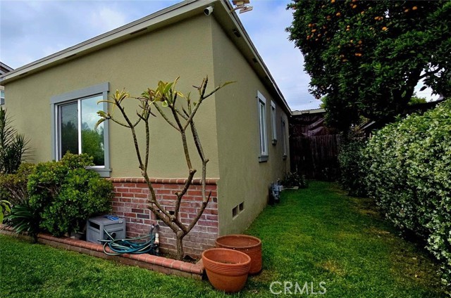 Detail Gallery Image 7 of 17 For 14609 S Lime Ave, Compton,  CA 90221 - 2 Beds | 1 Baths