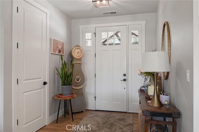 Detail Gallery Image 5 of 33 For 212 Valley View Dr, Paradise,  CA 95969 - 4 Beds | 2/1 Baths