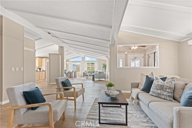 5200 Irvine Blvd Spc 218, Irvine CA: https://media.crmls.org/medias/474d9daf-8659-49ed-bc9e-b03205f963ea.jpg