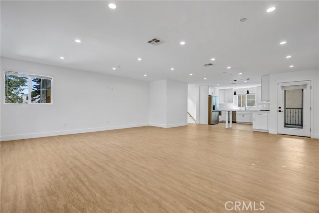 Detail Gallery Image 9 of 23 For 5248 Segals Way, Sherman Oaks,  CA 91411 - 4 Beds | 3/1 Baths