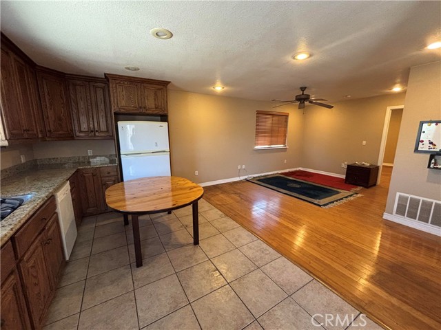 678 Ash Avenue, Chula Vista CA: https://media.crmls.org/medias/474e629d-6452-4b33-b554-ad8ff070d9a9.jpg