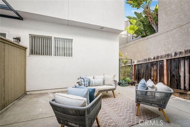 Detail Gallery Image 49 of 62 For 89 Bayview, Manhattan Beach,  CA 90266 - 3 Beds | 3/1 Baths