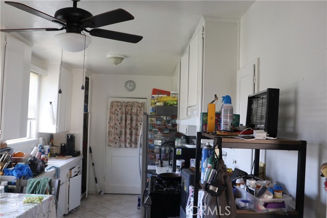 Detail Gallery Image 14 of 18 For 16805 Sherman Way, Lake Balboa,  CA 91406 - – Beds | – Baths