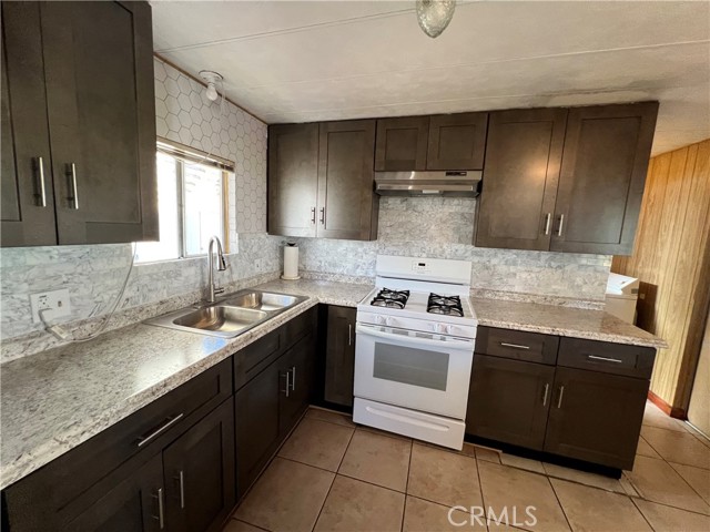 Detail Gallery Image 3 of 22 For 1441 Paso Real #237,  Rowland Heights,  CA 91748 - 2 Beds | 2 Baths