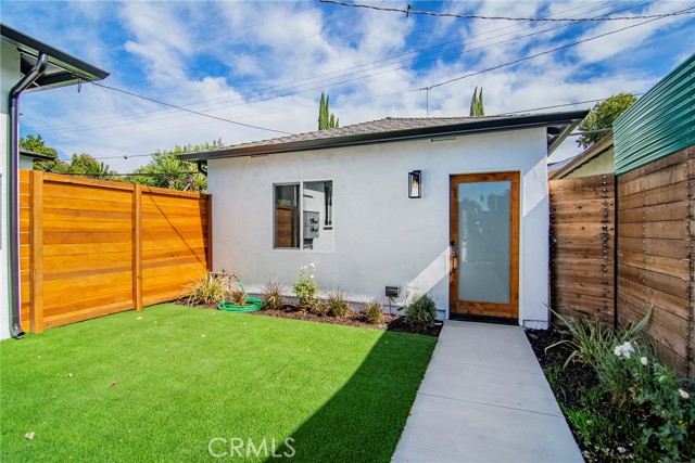 Detail Gallery Image 1 of 6 For 6442 Bertrand, Reseda,  CA 91335 - 1 Beds | 1 Baths