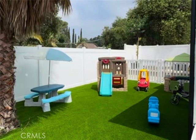  Commercial for Sale in Tujunga, California