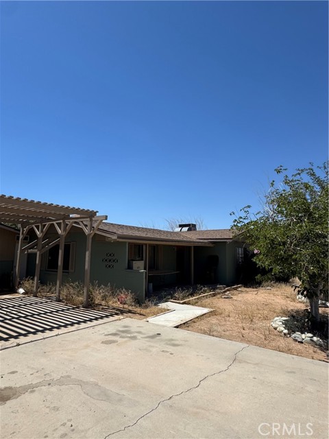 12196 Toltec Drive, Apple Valley CA: https://media.crmls.org/medias/4751b107-f4d5-4c77-9807-e88f26f0a5d2.jpg