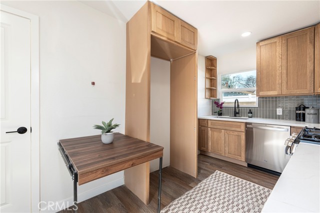 Detail Gallery Image 13 of 30 For 1887 Saint Louis Ave, Signal Hill,  CA 90755 - – Beds | – Baths
