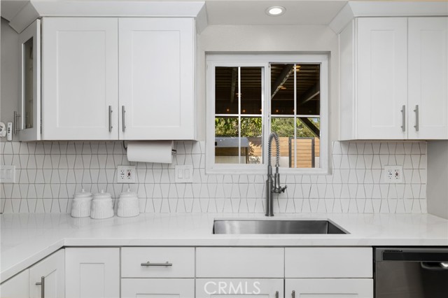 Detail Gallery Image 21 of 55 For 348 N Mountain, Monrovia,  CA 91016 - 4 Beds | 2/1 Baths