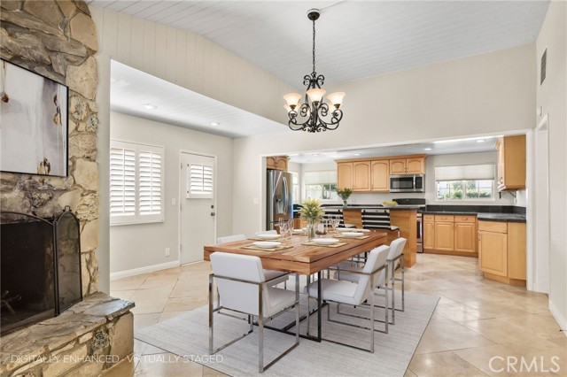 Detail Gallery Image 10 of 40 For 22841 Mariano St, Woodland Hills,  CA 91367 - 3 Beds | 3 Baths