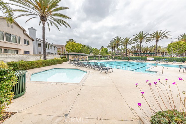 955 Blackberry Lane, Carson CA: https://media.crmls.org/medias/475286fd-39cd-4917-9dc6-1c047e57c8f7.jpg