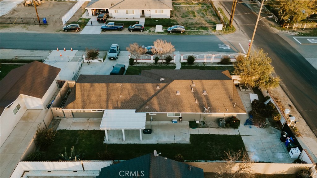 https://media.crmls.org/medias/4752a8f5-67ef-4382-a78f-5232363ff885.jpg?preset=X-Large