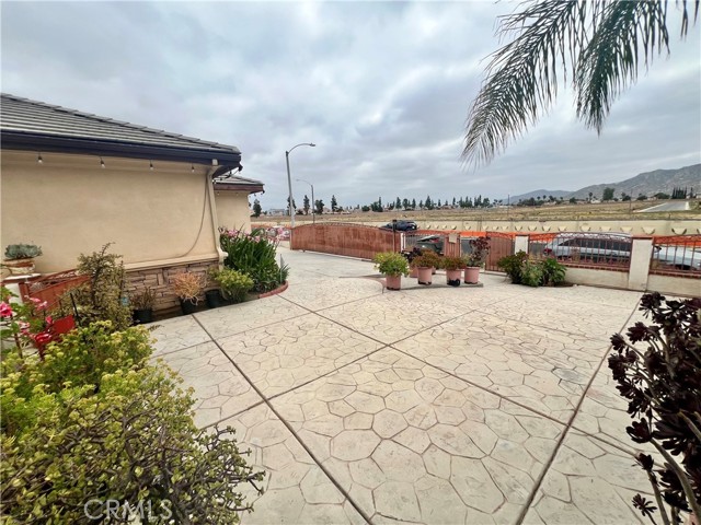 Detail Gallery Image 7 of 29 For 16655 Tarano Ln, Moreno Valley,  CA 92551 - 5 Beds | 2/1 Baths