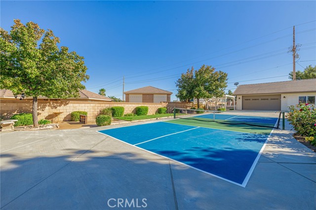 Image 59 of 72 For 2534 Desert Rose Drive