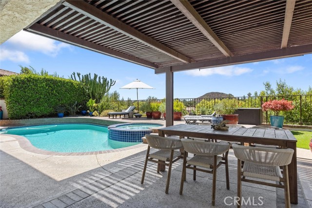 1579 Via Parque, Thousand Oaks CA: https://media.crmls.org/medias/4753dbfc-c2ef-48e9-9339-6a686cf9e9c3.jpg