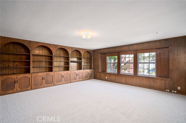 3832 Holden Circle, Los Alamitos CA: https://media.crmls.org/medias/4754257d-f73a-4c89-b4cd-b8a71d1c537e.jpg