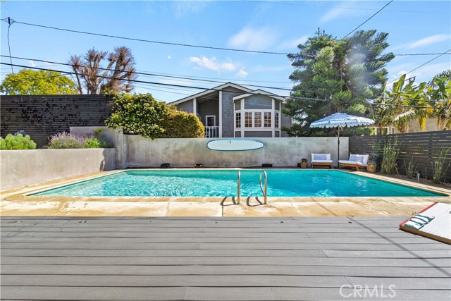 Detail Gallery Image 15 of 21 For 3112 Laurel Ave, Manhattan Beach,  CA 90266 - 3 Beds | 2 Baths