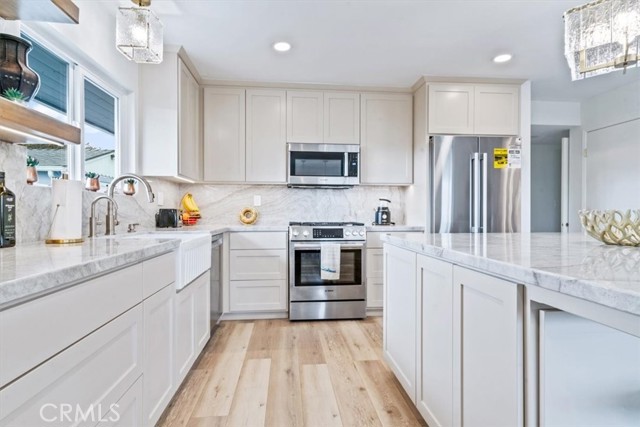 31 N 3rd Street, Cayucos CA: https://media.crmls.org/medias/4754c600-ba7a-4f8c-905f-741eda7b974c.jpg