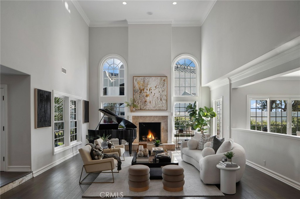 MLS #OC25118659 img 4