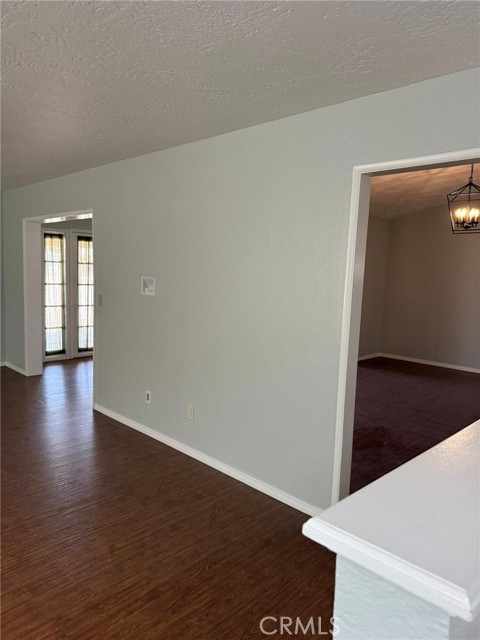 Detail Gallery Image 10 of 21 For 14040 Hopi Rd, Apple Valley,  CA 92307 - 3 Beds | 2 Baths