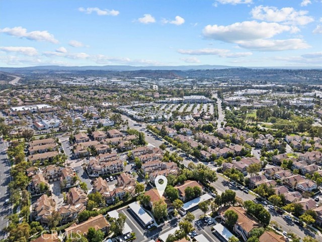 28 Via Terrano, Rancho Santa Margarita CA: https://media.crmls.org/medias/4755a4fa-bdc3-4b2a-9e25-c862663ecf3a.jpg
