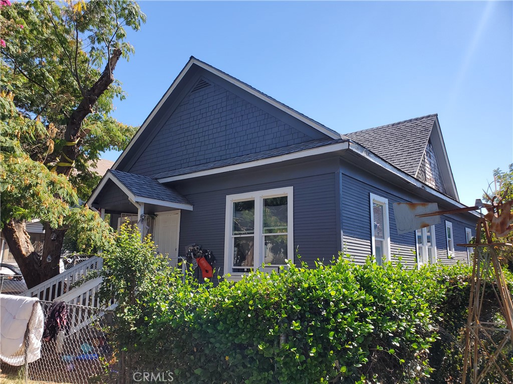 2235 Wilcox Avenue