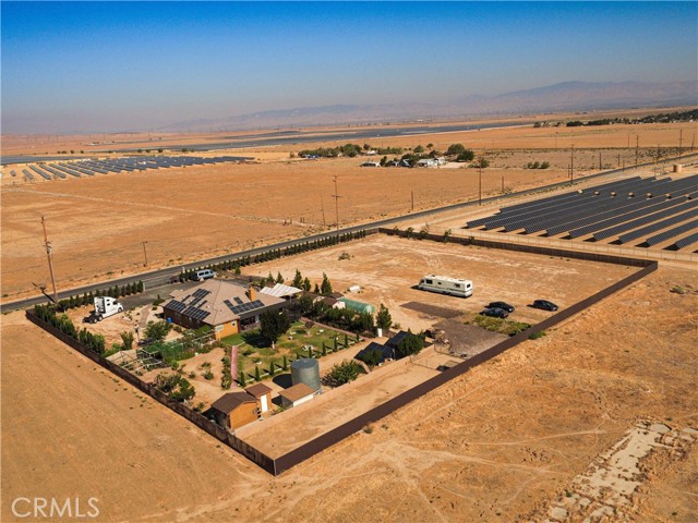 46544 90th West, Lancaster CA: https://media.crmls.org/medias/47566a60-8037-4cfe-af5e-b7e2fccc3686.jpg
