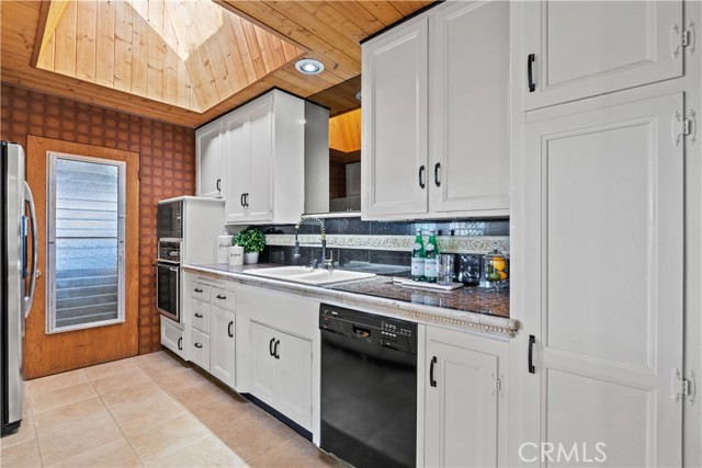Detail Gallery Image 6 of 35 For 2126 E Monroe Ave, Orange,  CA 92867 - 5 Beds | 2 Baths