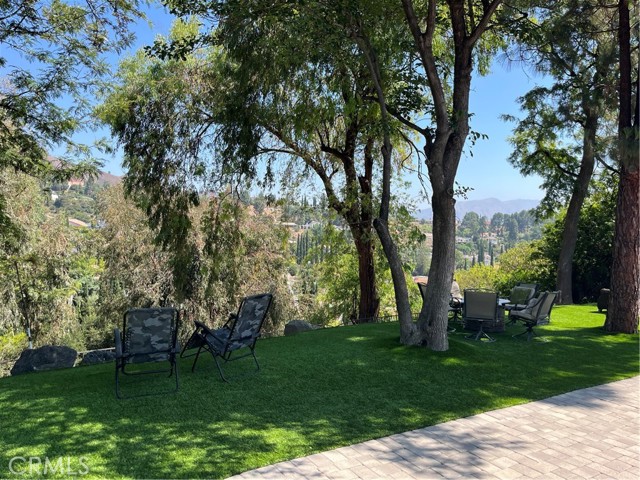 17547 Rushing Drive, Granada Hills CA: https://media.crmls.org/medias/4756d88f-6c0f-4959-959a-7eb1b91c11dd.jpg