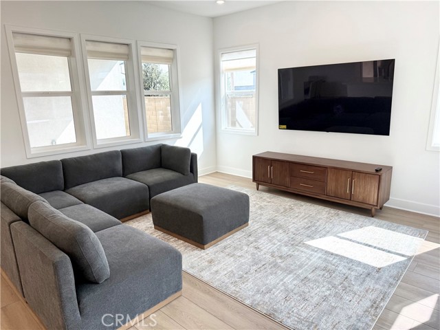 Front Image Thumbnail for CRCV26018441