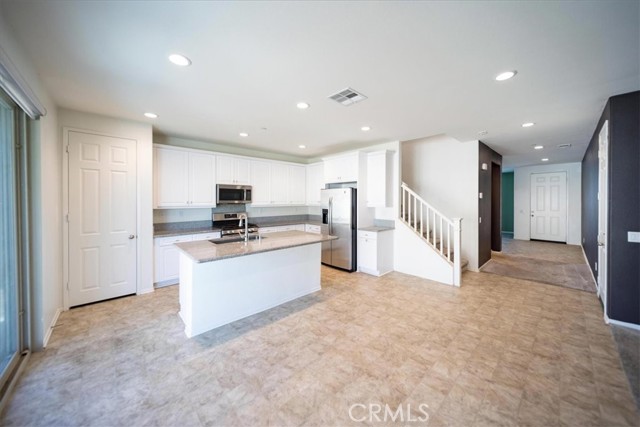 Detail Gallery Image 10 of 39 For 3409 Spring Wheat St a,  Perris,  CA 92570 - 3 Beds | 2/1 Baths