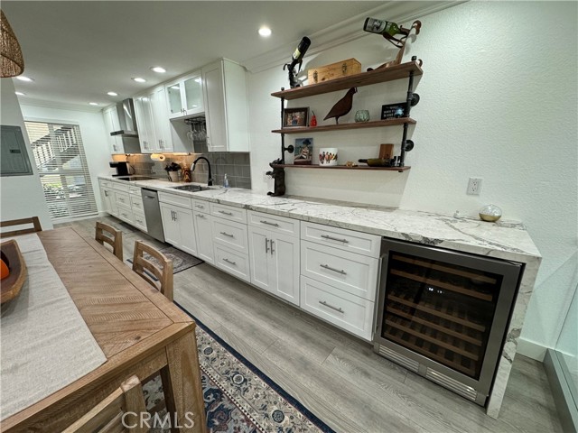 Detail Gallery Image 11 of 47 For 6111 Marina Pacifica Dr, Long Beach,  CA 90803 - 2 Beds | 2 Baths