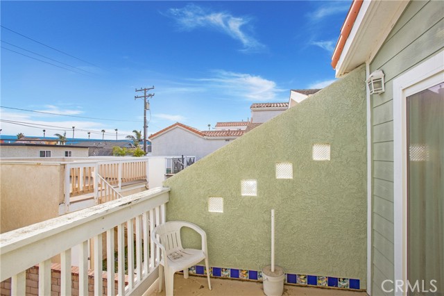 Detail Gallery Image 20 of 33 For 224 17th St, Huntington Beach,  CA 92648 - 4 Beds | 2/1 Baths