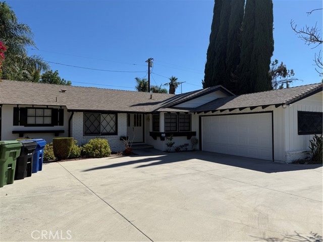 16938 Knapp St, Northridge CA: https://media.crmls.org/medias/47585527-5d02-462c-b285-7a831c39d94a.jpg
