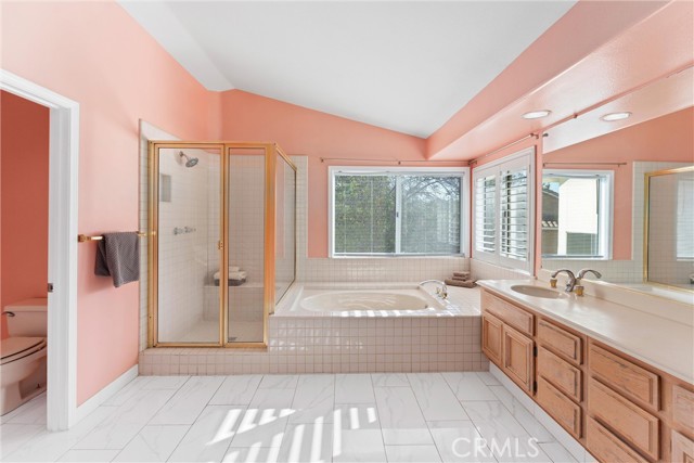 Detail Gallery Image 16 of 39 For 1020 La Salle Cir, Corona,  CA 92879 - 4 Beds | 3 Baths