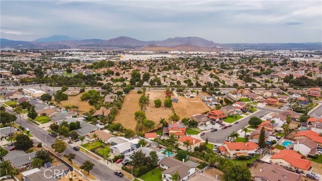 778 Bloomington Avenue, Bloomington CA: https://media.crmls.org/medias/475931d0-870c-4ab3-a118-cf2de7c38d39.jpg