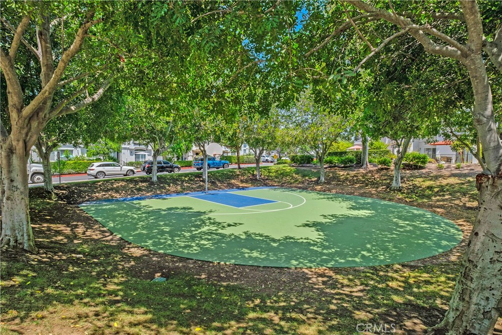 https://media.crmls.org/medias/475a77f5-aa28-4602-9580-b283a205d25d.jpg?preset=X-Large