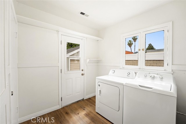 Detail Gallery Image 14 of 51 For 4326 Colbath Ave, Sherman Oaks,  CA 91423 - 2 Beds | 2 Baths