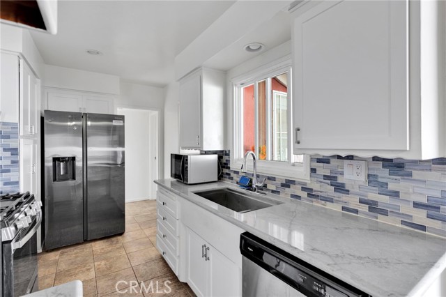 Detail Gallery Image 15 of 52 For 5728 Newbury Ave, San Bernardino,  CA 92404 - 3 Beds | 2 Baths