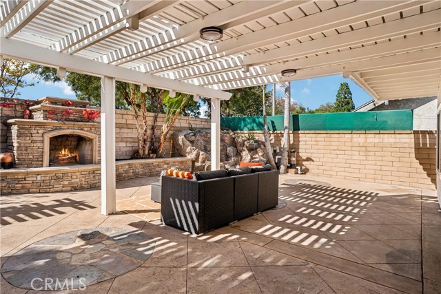 Detail Gallery Image 5 of 5 For 25496 Coral Wood Dr, Lake Forest,  CA 92630 - 5 Beds | 3/1 Baths