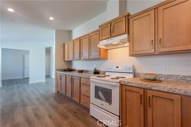Detail Gallery Image 15 of 22 For 17457 Ranspot, Lake Elsinore,  CA 92530 - 3 Beds | 2 Baths