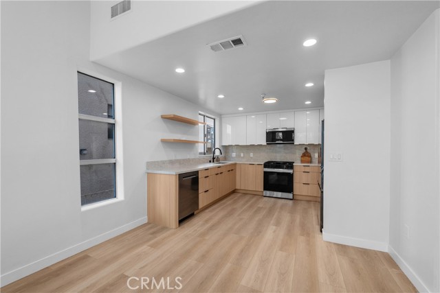 13440 Moorpark Street, 101 photo 10