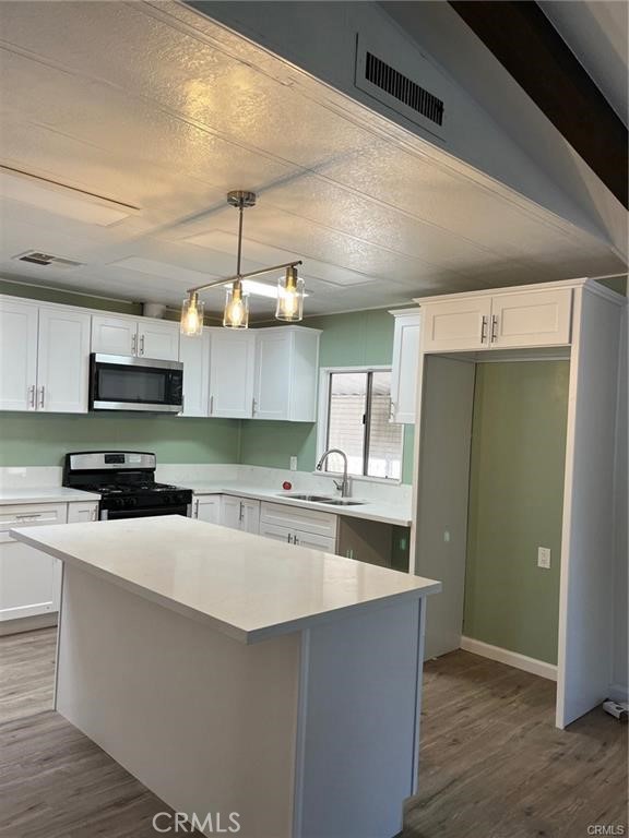 Detail Gallery Image 8 of 37 For 5700 Carbon Canyon Rd #61,  Brea,  CA 92823 - 3 Beds | 2 Baths