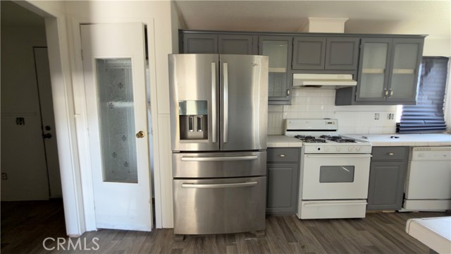 Image 33 of 53 For 18420 Decker