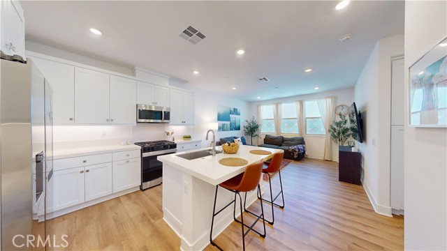 Detail Gallery Image 3 of 30 For 2221 Bluegrass Way, Rancho Mission Viejo,  CA 92694 - 2 Beds | 2 Baths